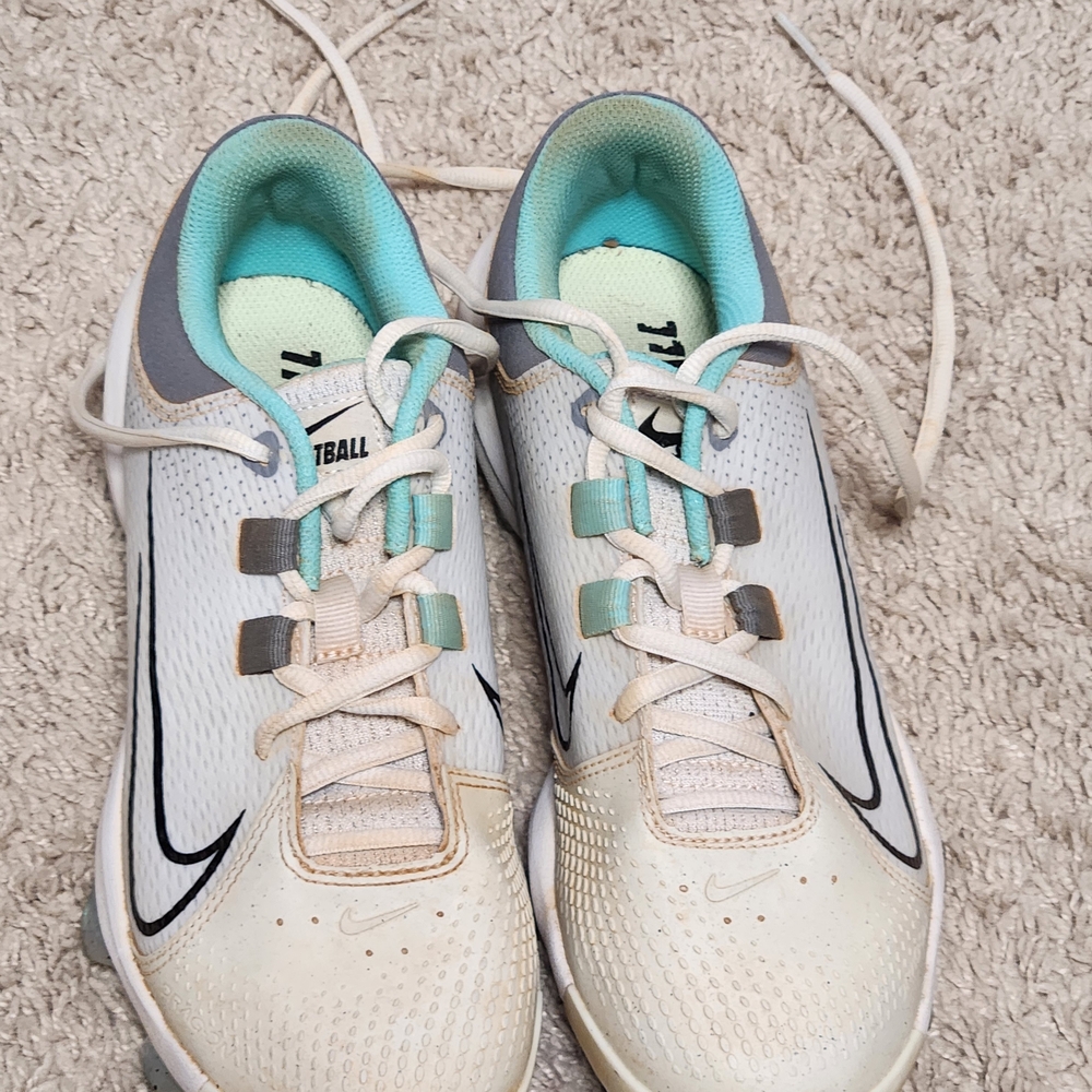 Nike Women's White and Light Blue Athletic Shoes